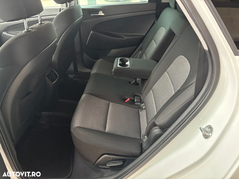 Hyundai Tucson 1.6 CRDi 48V-Hybrid 2WD DCT Select - 32