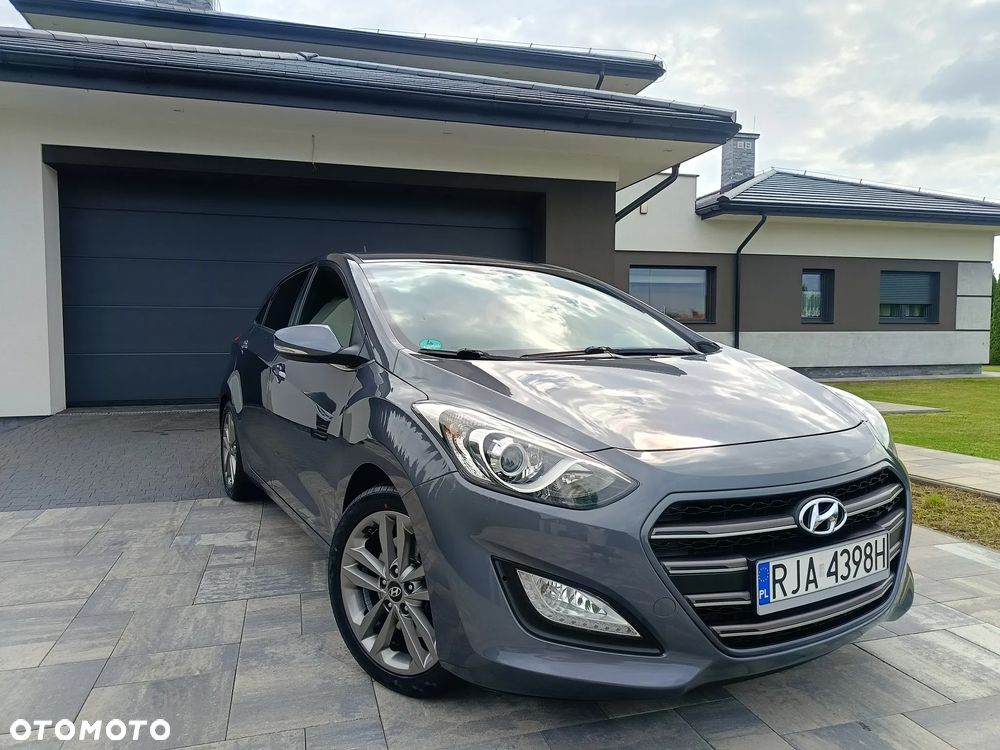 Hyundai i30 blue 1.6 GDI YES Gold - 12