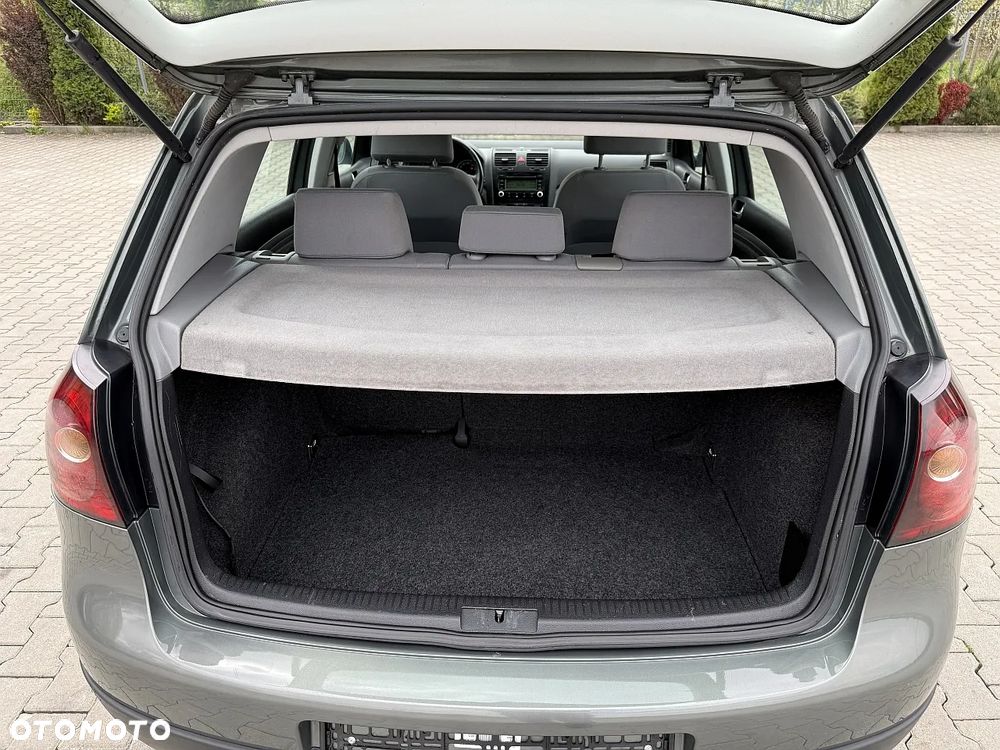 Volkswagen Golf 1.6 FSI Tour - 11