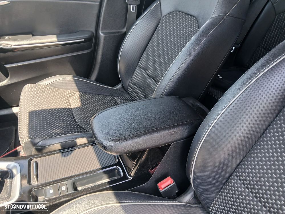 Kia Ceed 1.6 CRDi MHEV Urban - 15