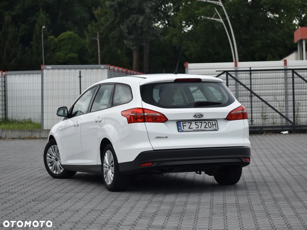 Ford Focus 1.6 Trend - 6