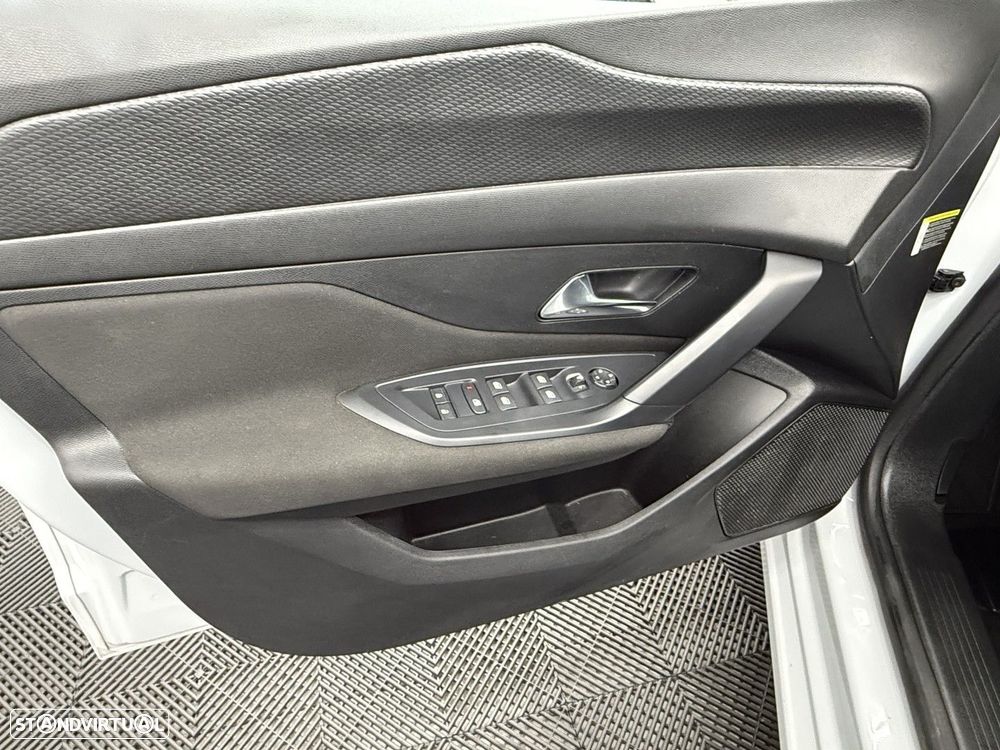 Peugeot 308 SW 1.2 PureTech Active Pack - 17