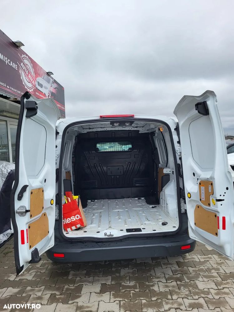 Ford Transit Connect - 15