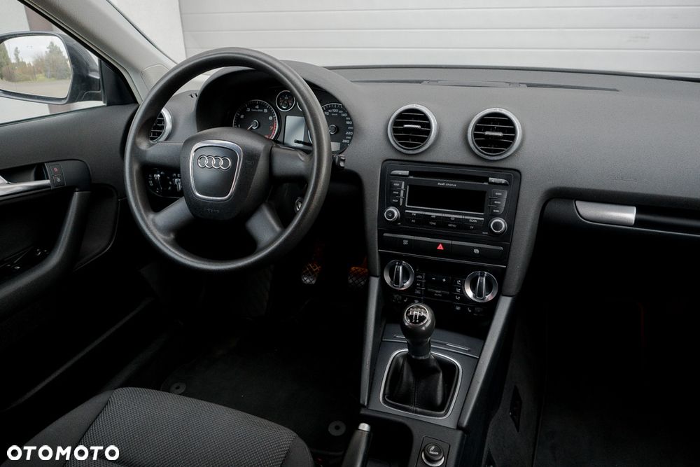 Audi A3 Sportback 1.6 Attraction - 30