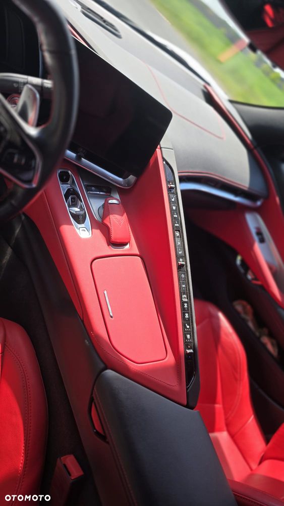 Chevrolet Corvette - 15