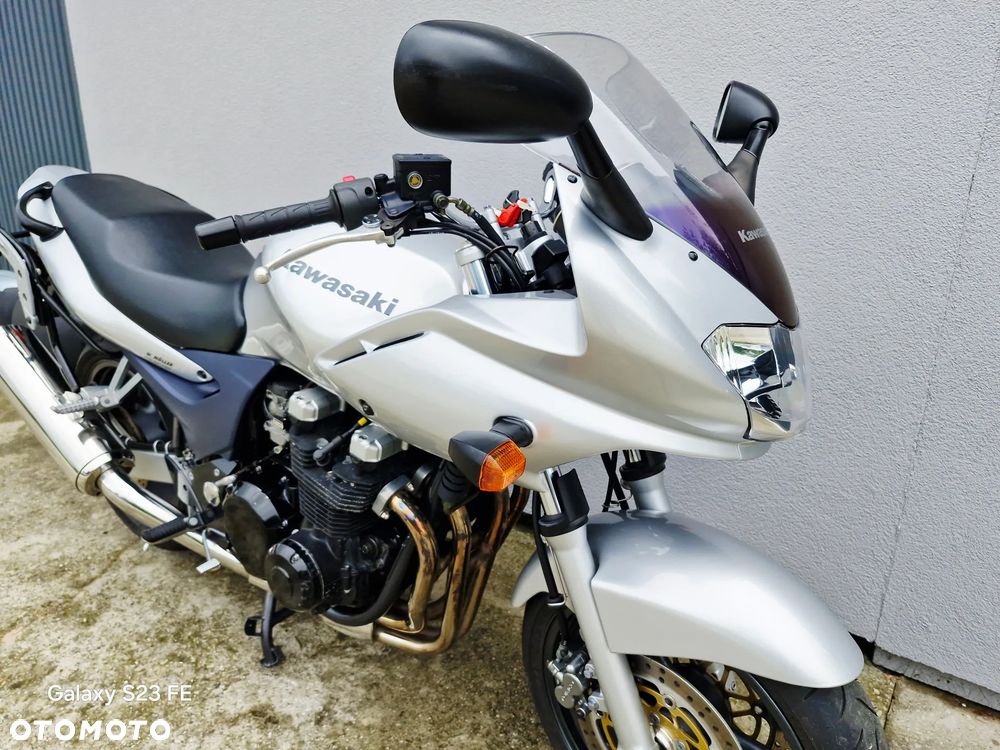 Kawasaki ZR - 11