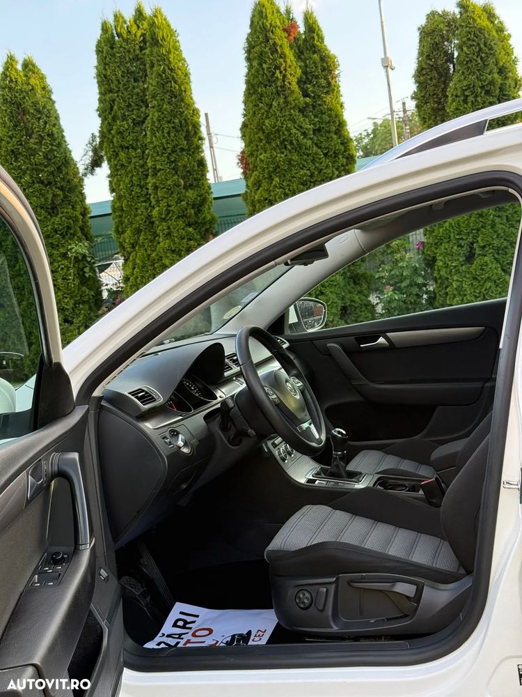 Volkswagen Passat 2.0 TDI DPF BlueMotion Technology Sportline - 10