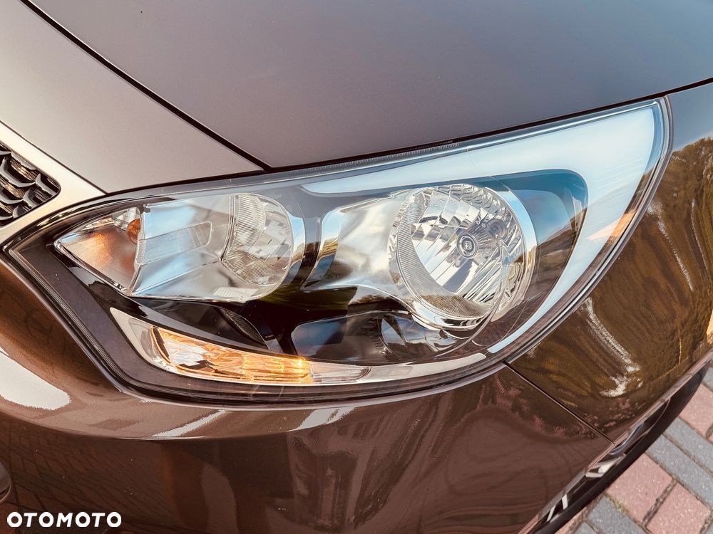 Kia Rio 1.2 L - 33