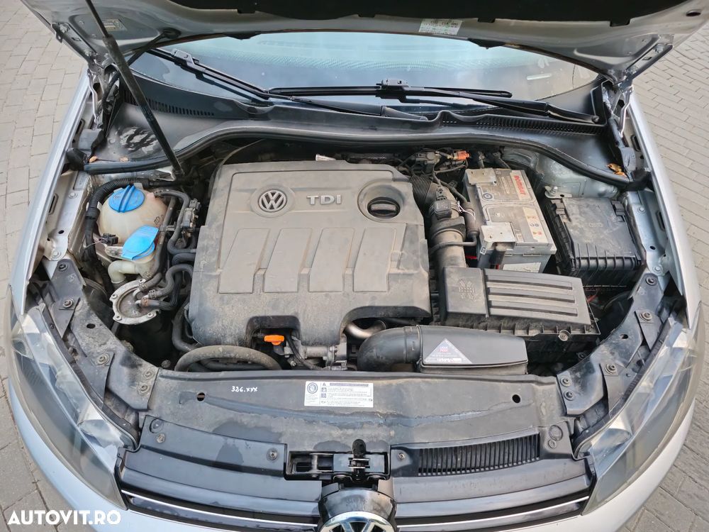Volkswagen Golf 1.6 TDI DPF Trendline - 9