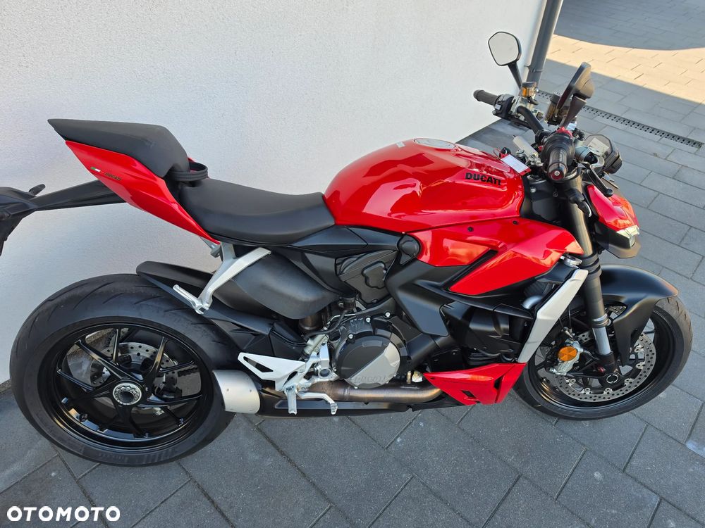 Ducati Streetfighter V2 - 19