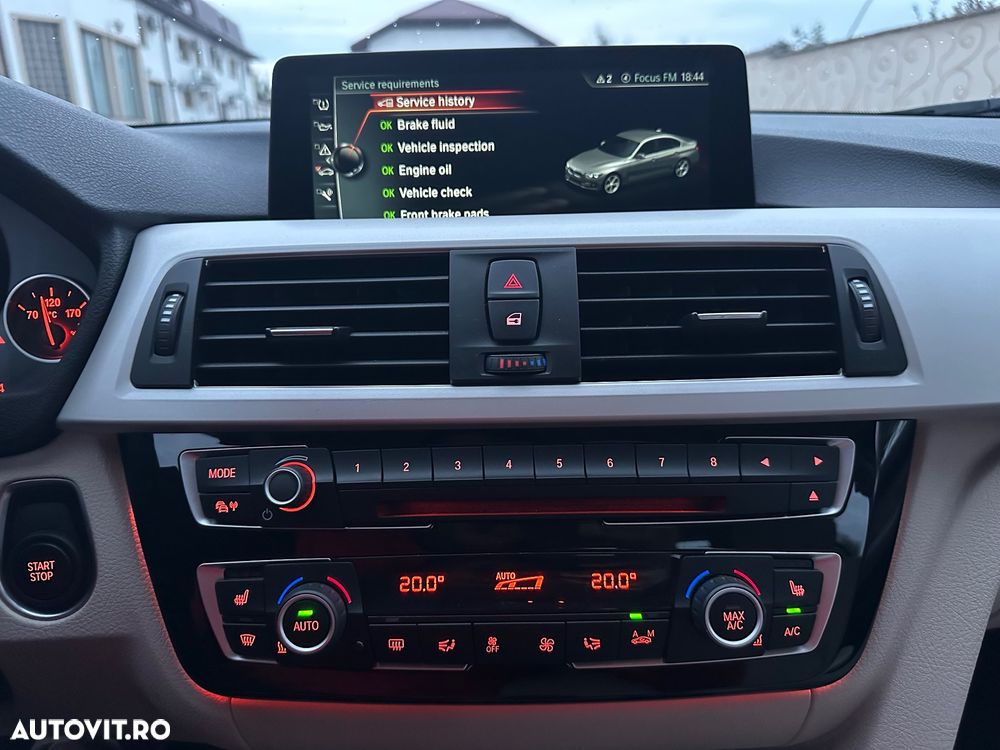 BMW Seria 3 330e iPerformance M Sport - 17