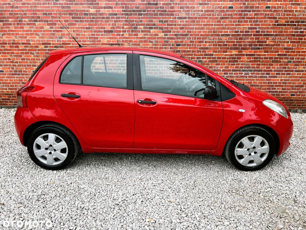 Toyota Yaris - 36