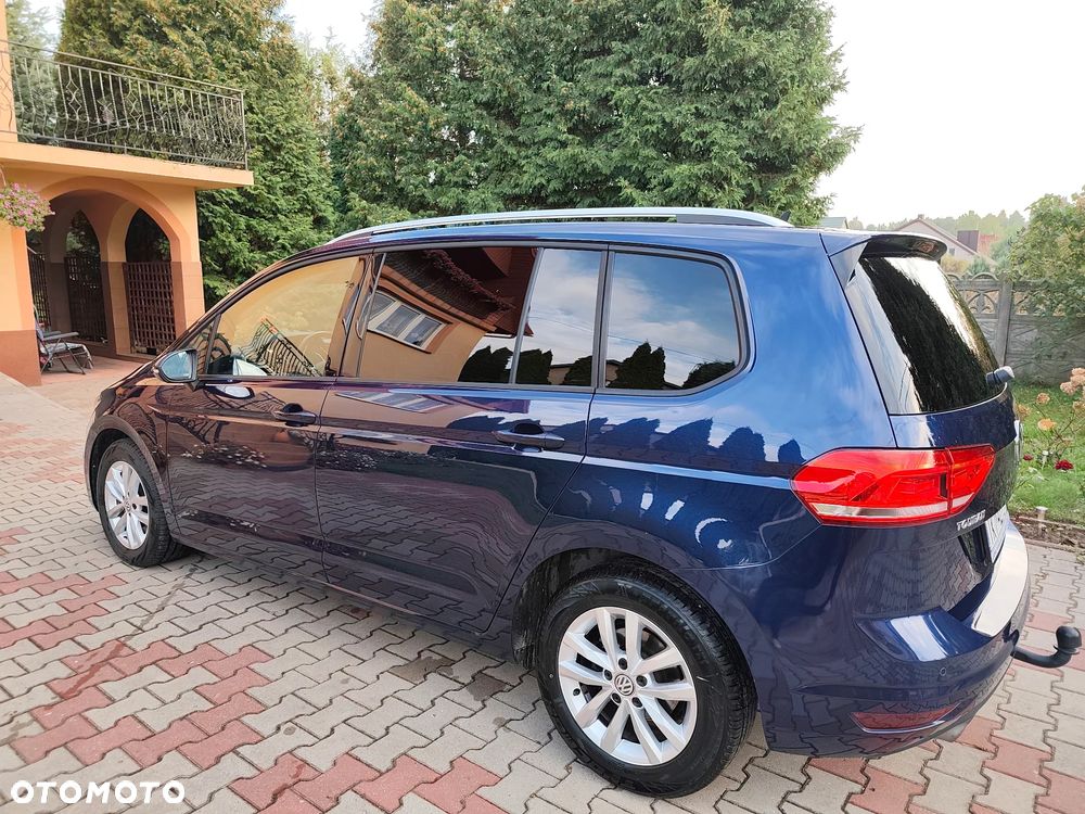 Volkswagen Touran ver-2-0-tdi-scr-bluemotion-technology-dsg-highline - 5