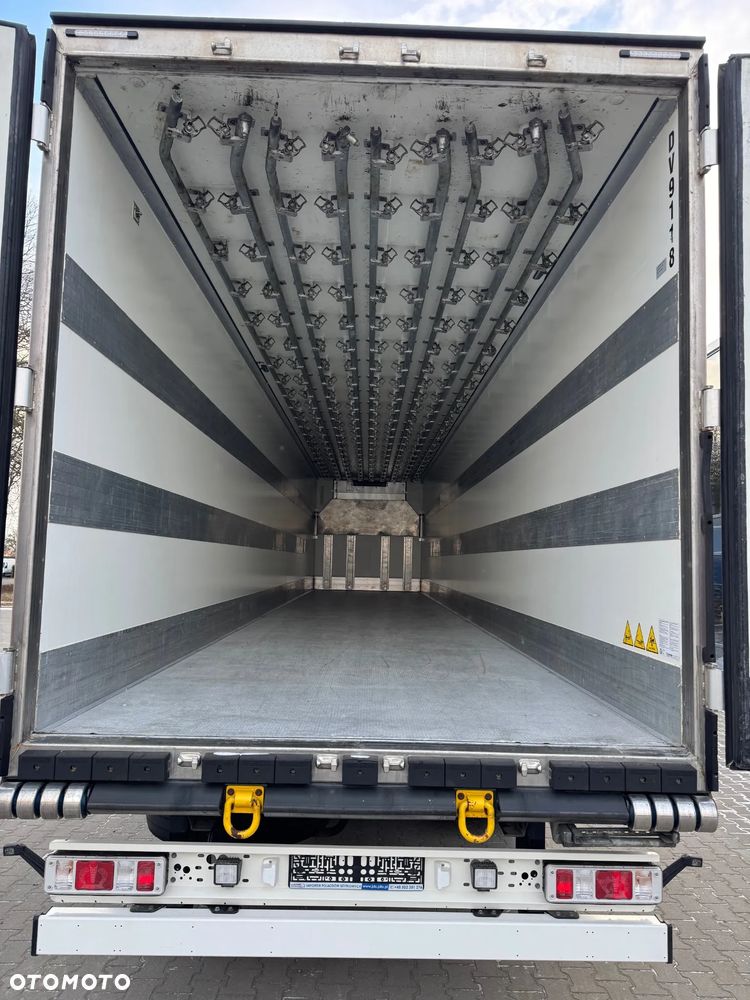 Krone Hakowa, Carrier Vector HE19, Nowe opony!! - 12