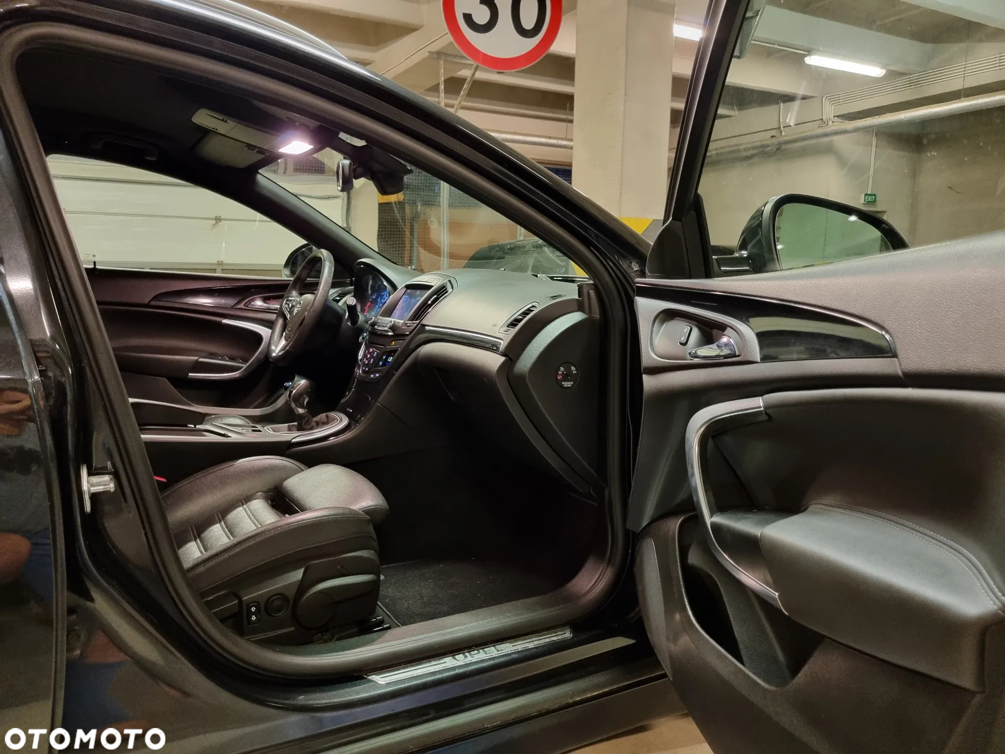 Opel Insignia 2.0 CDTI Executive S&S - 28