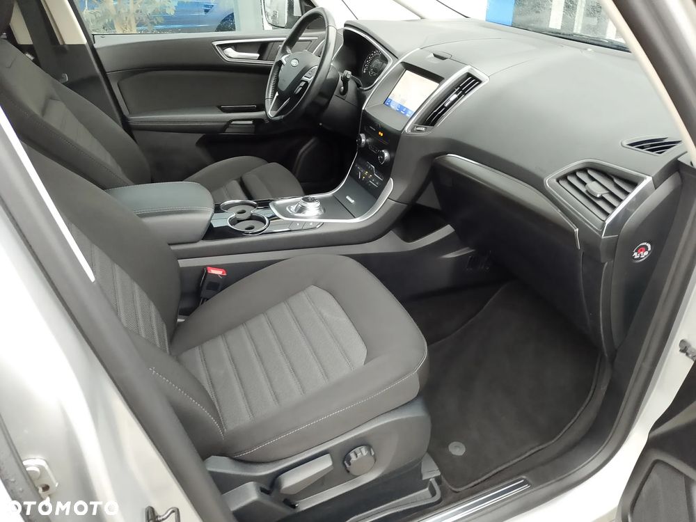 Ford S-Max 2.5 Duratec FHEV TITANIUM - 17