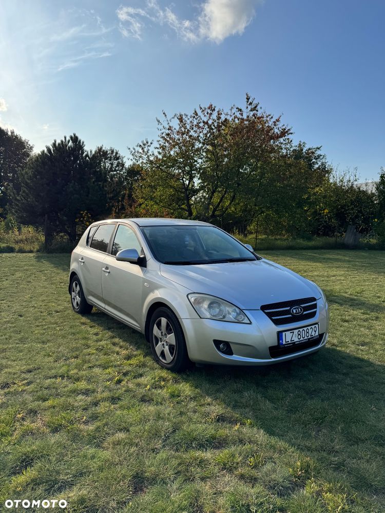 Kia Ceed - 1