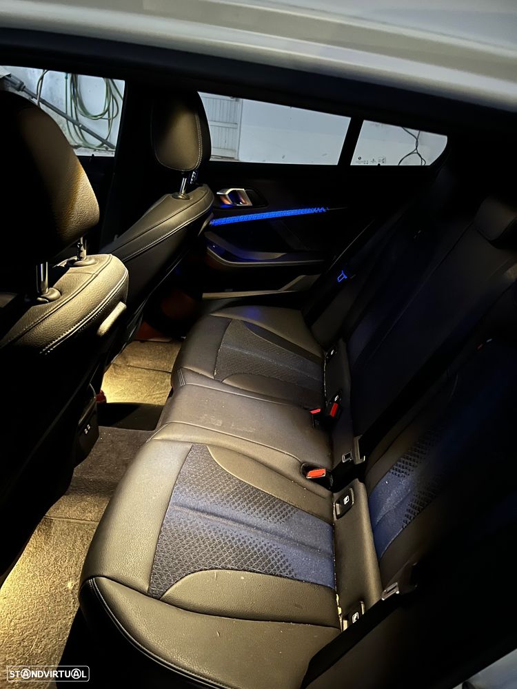 BMW 116 d Pack Desportivo M - 6
