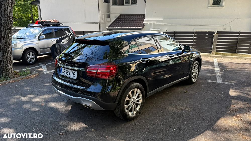 Mercedes-Benz GLA 180 7G-DCT StreetStyle - 7