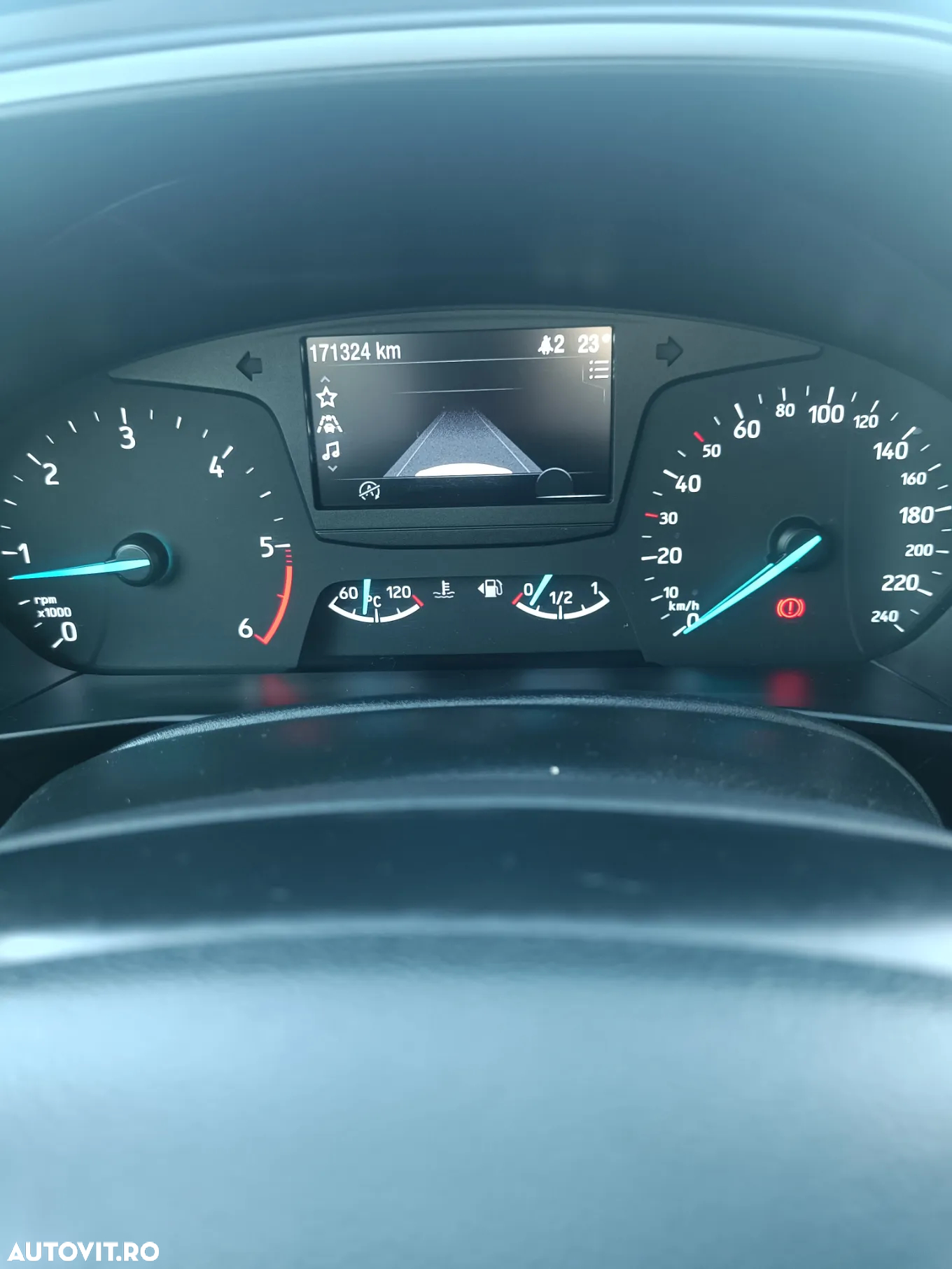 Ford Focus 1.5 EcoBlue Connected - 16