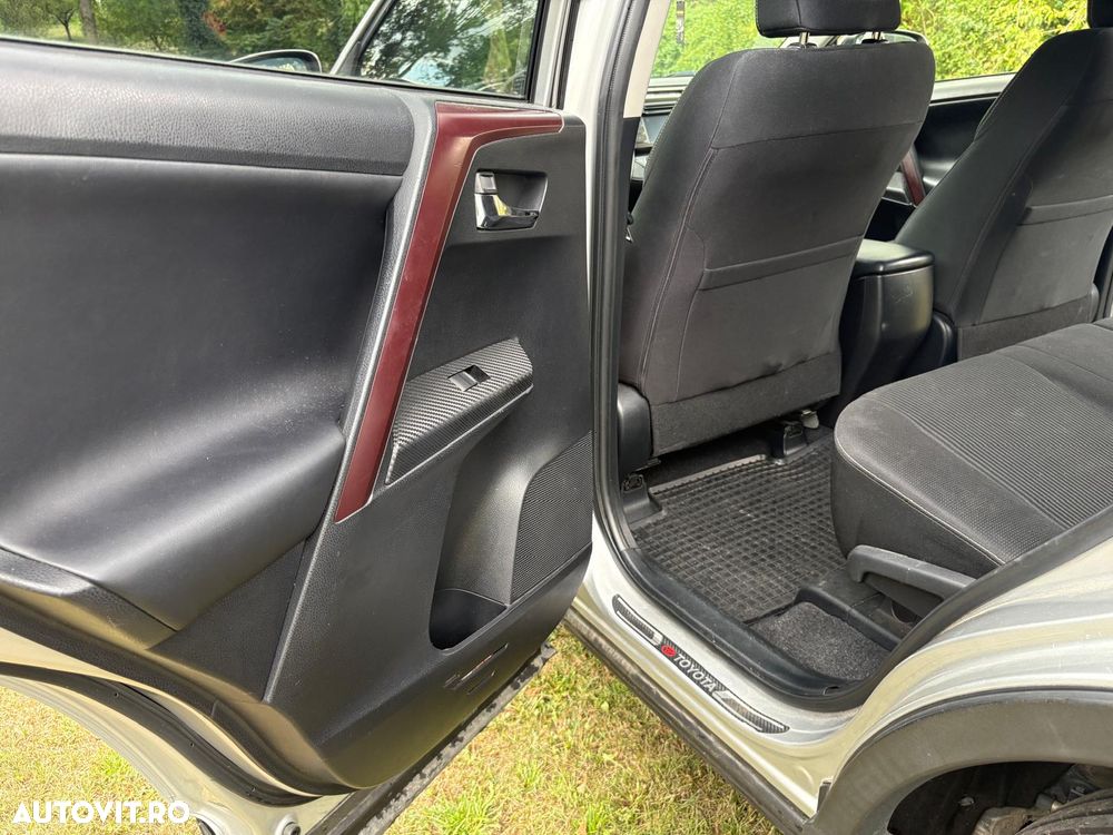 Toyota RAV4 2.2 D-4CAT 4WD Aut Executive - 16