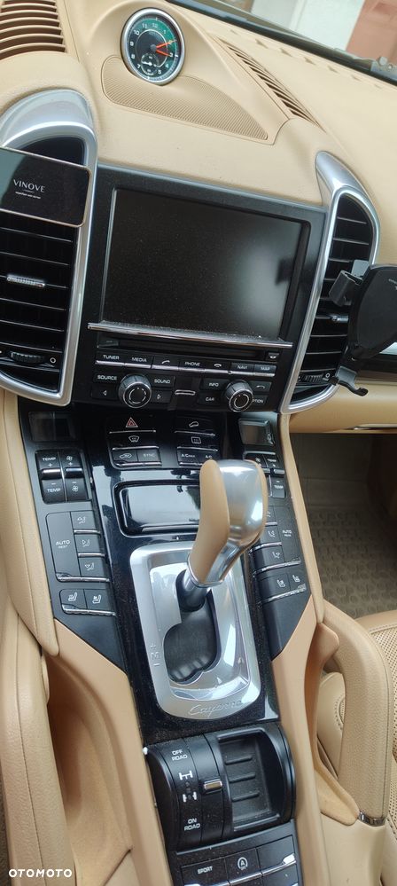 Porsche Cayenne Standard - 7