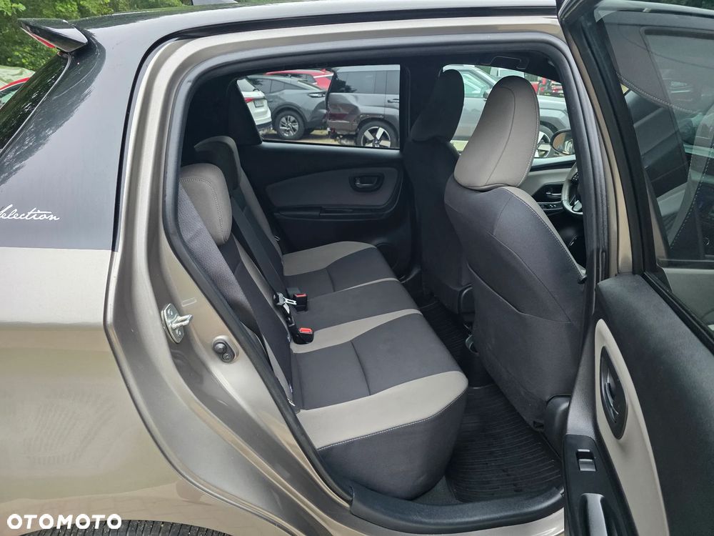 Toyota Yaris 1.5 Selection CVT - 16
