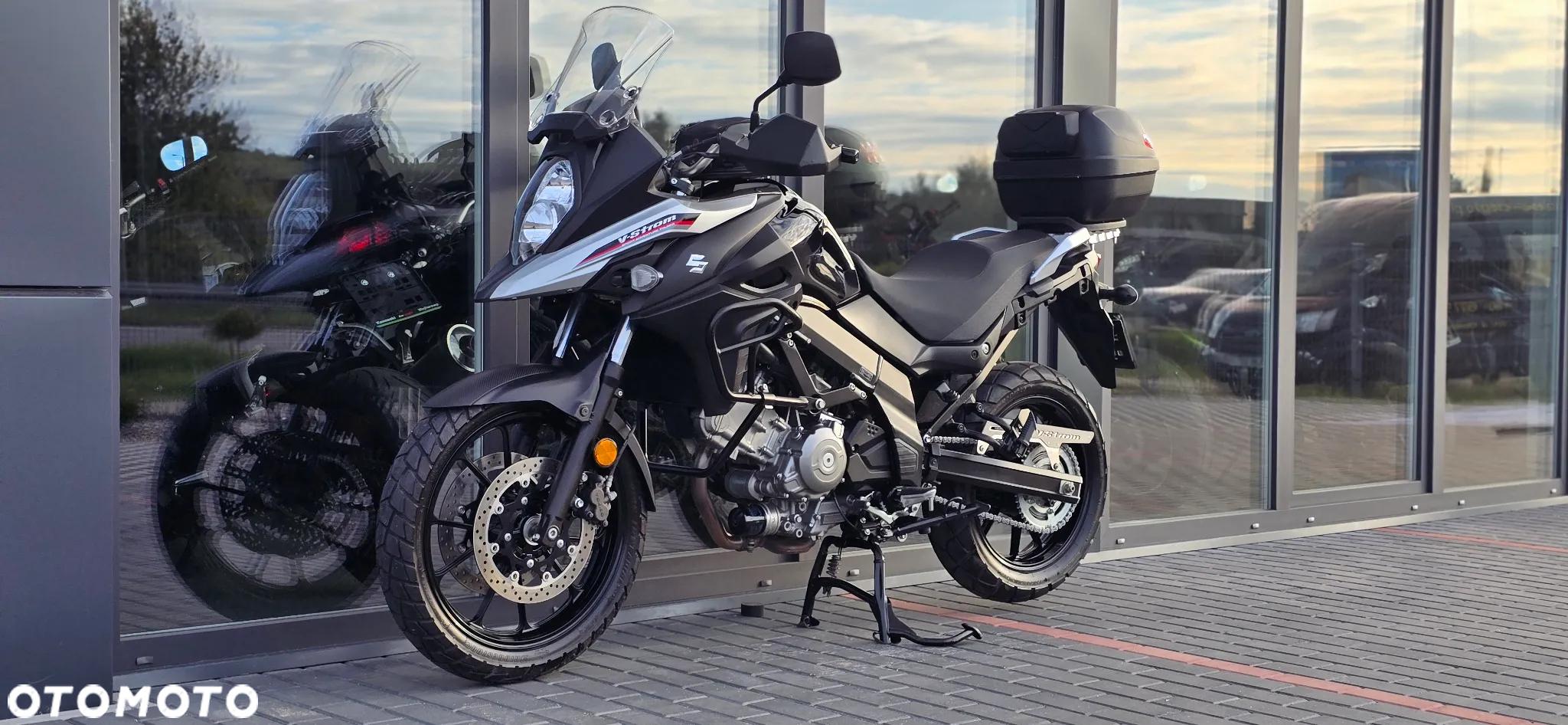 Suzuki DL - 27