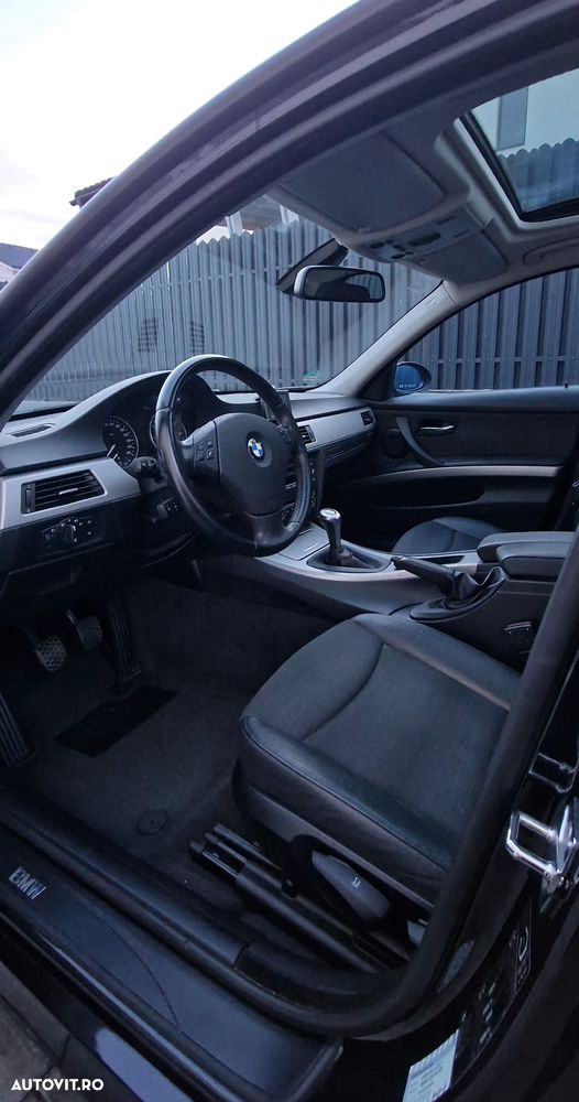 BMW Seria 3 320i - 4