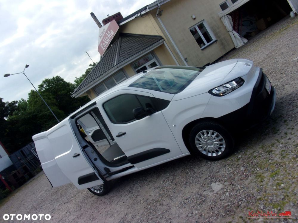 Toyota Proace City - 36