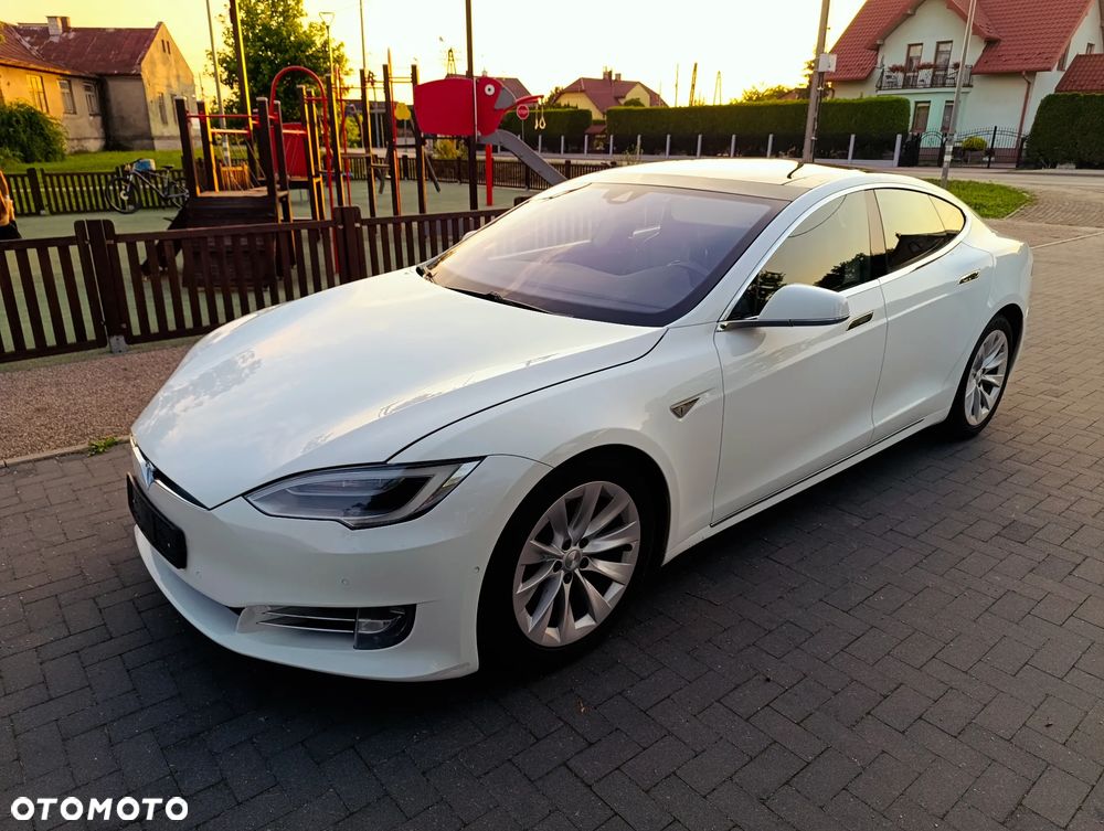 Tesla Model S Long Range Plus - 23