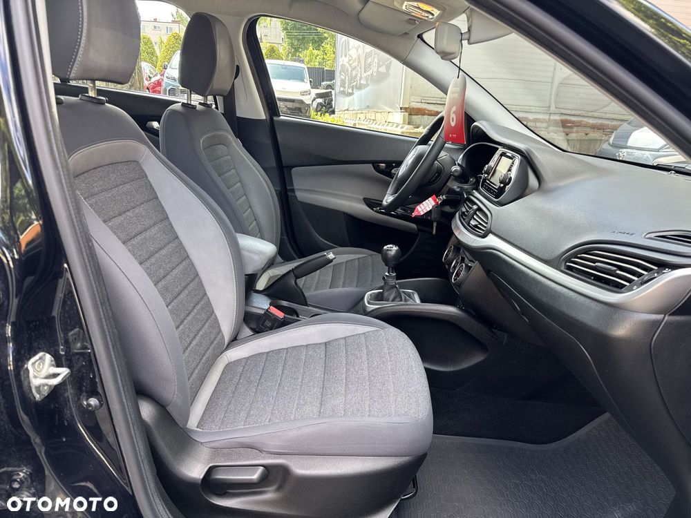 Fiat Tipo 1.4 16V Lounge EU6d - 15