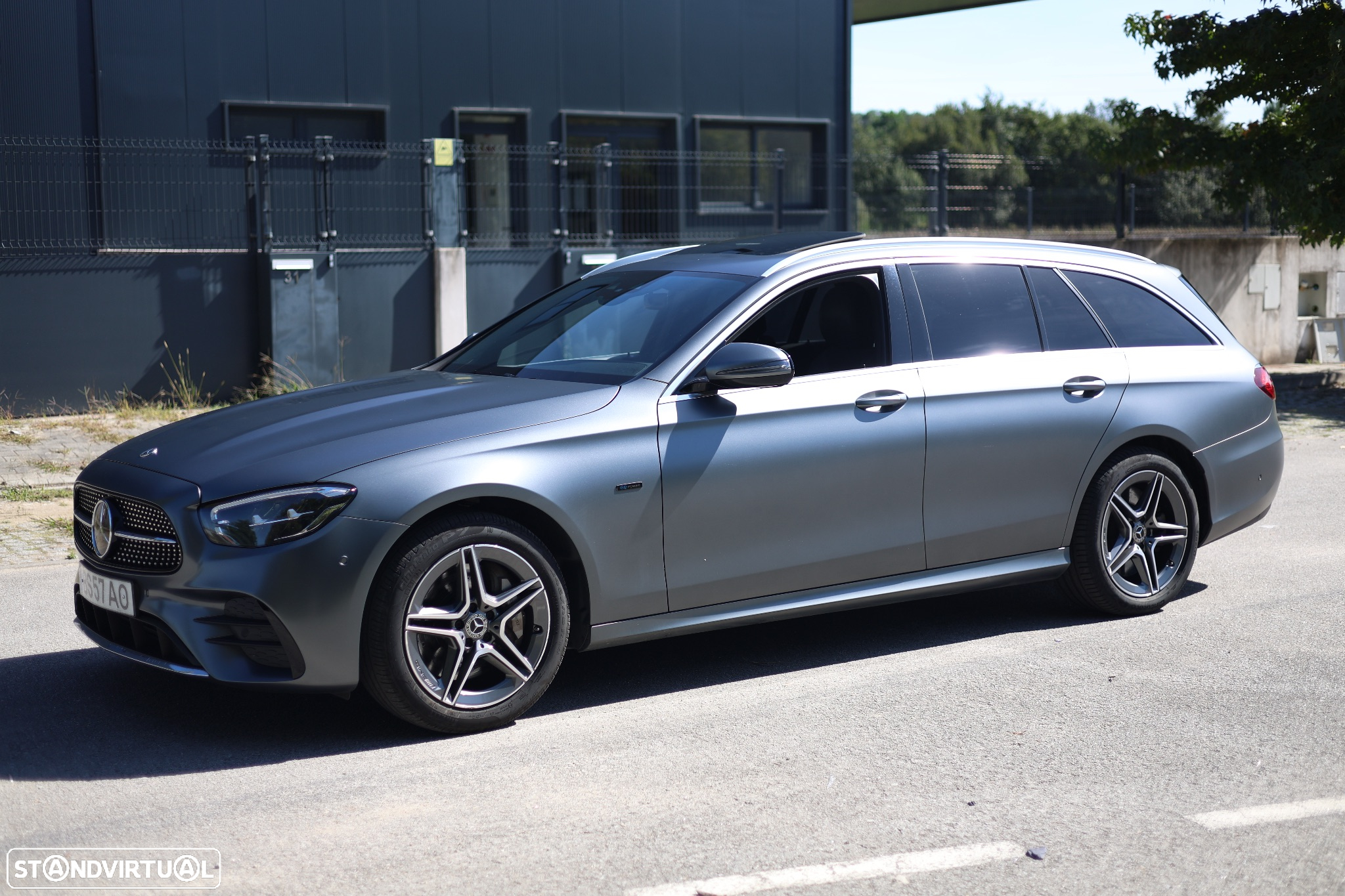 Mercedes-Benz E 300 de AMG Line - 2
