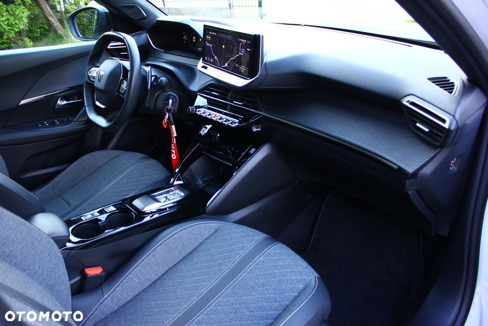 Peugeot 2008 1.5 BlueHDi Allure S&S EAT8 - 39