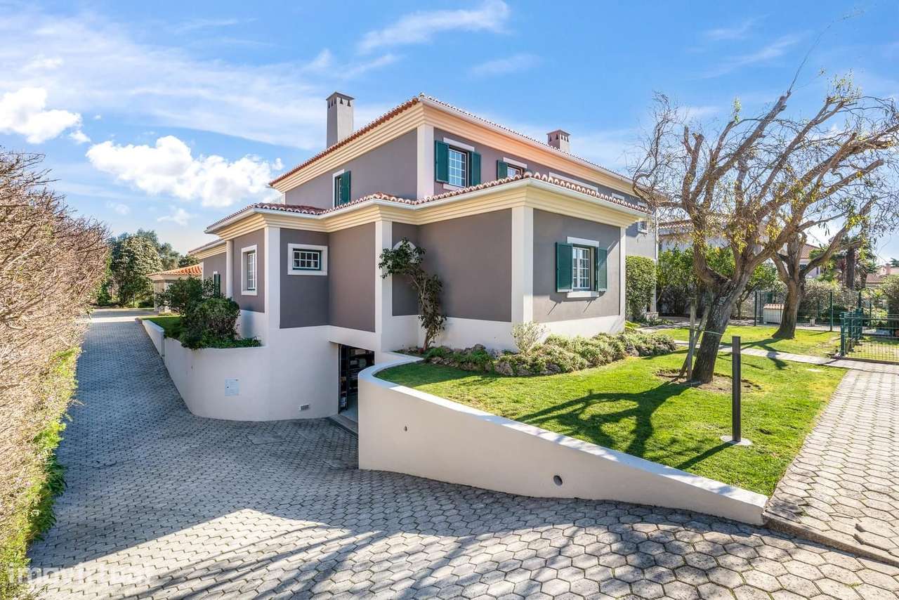 Moradia Isolada T5 com piscina, Quinta da Beloura, Sintra - Grande imagem: 4/57