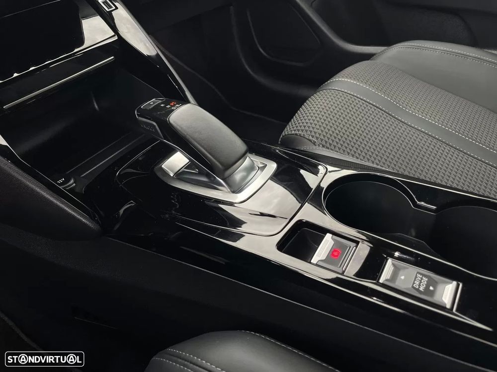 Peugeot e-208 GT Pack - 36