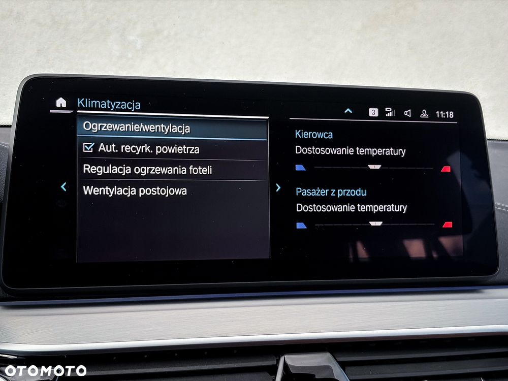 BMW Seria 5 520i Luxury Line - 28