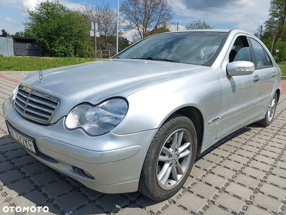 Mercedes-Benz Klasa C 180 Kompressor Classic Sport Edition - 3