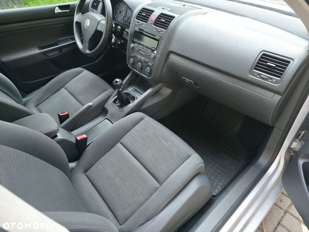 Volkswagen Golf - 15