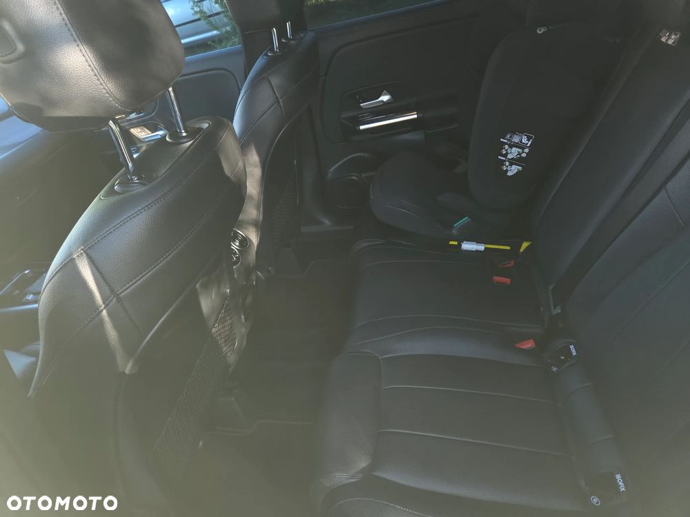 Mercedes-Benz GLA 250 8G-DCT Progressive - 14