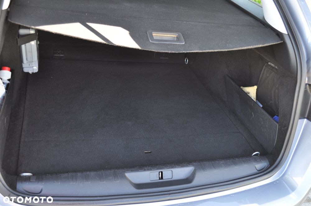 Peugeot 308 1.6 BlueHDi Business Line S&S - 11