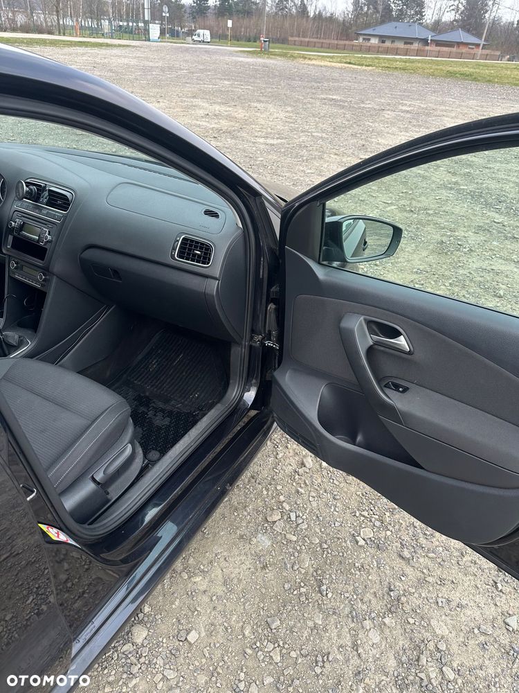 Volkswagen Polo 1.4 16V Highline - 18