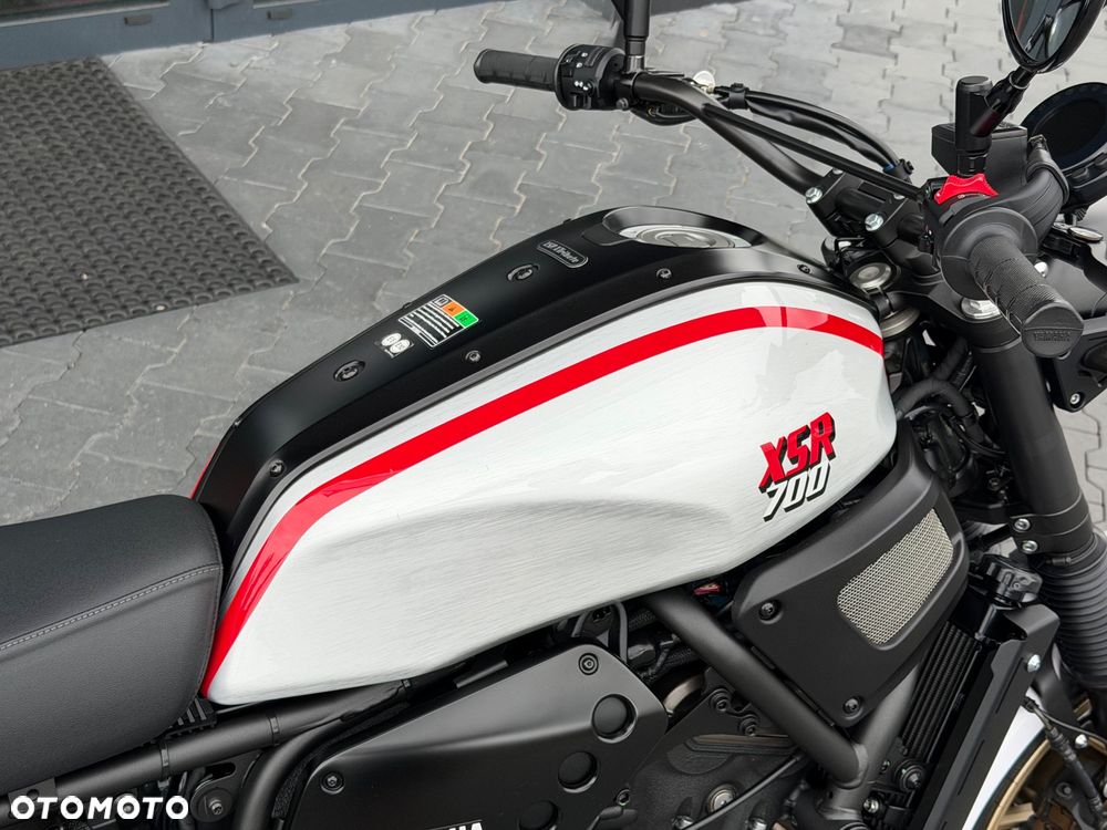 Yamaha XSR - 14