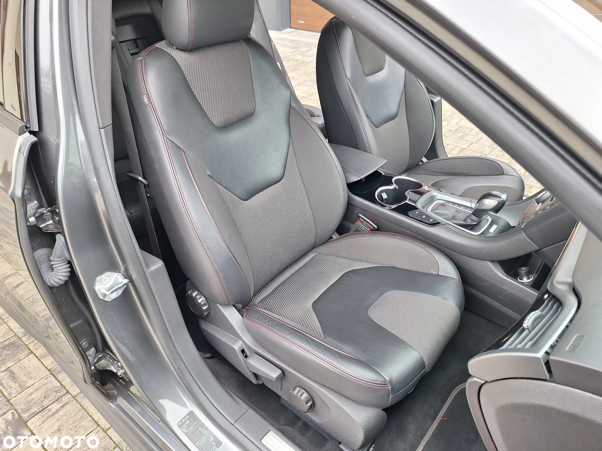 Ford Mondeo 2.0 EcoBlue ST-Line - 36