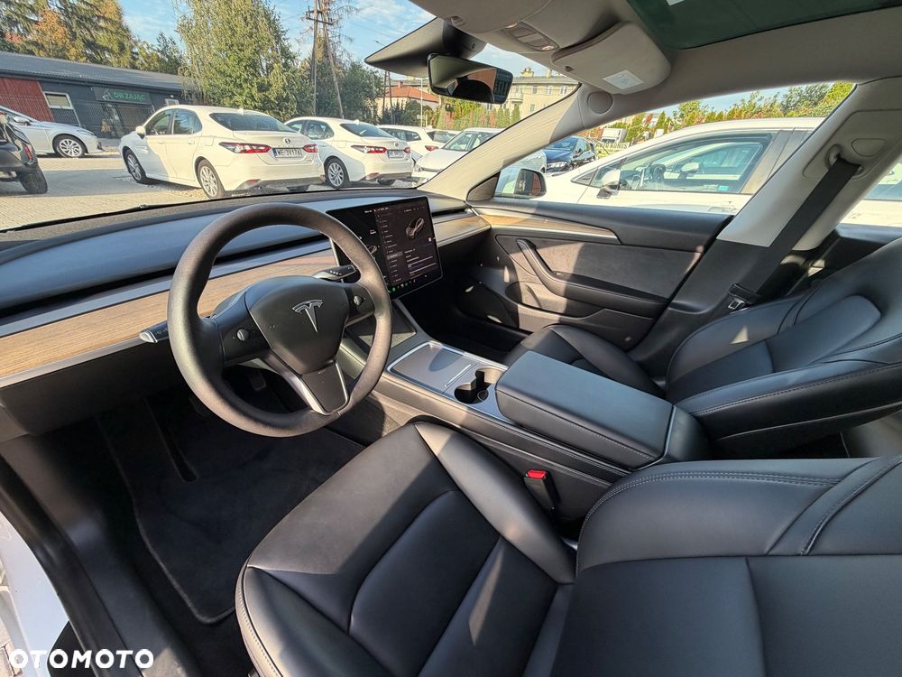 Tesla Model 3 - 19