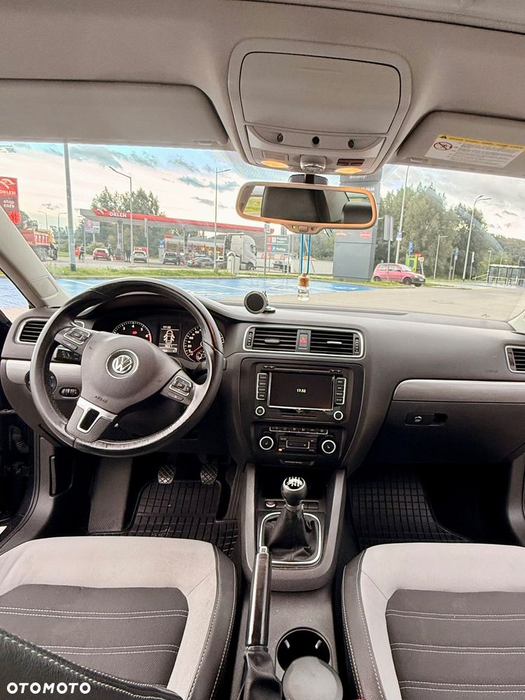 Volkswagen Jetta 1.4 TSI Highline - 15