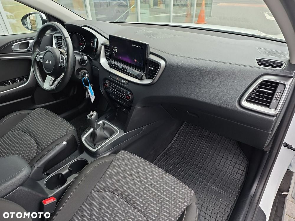 Kia XCeed 1.5 T-GDI M - 17