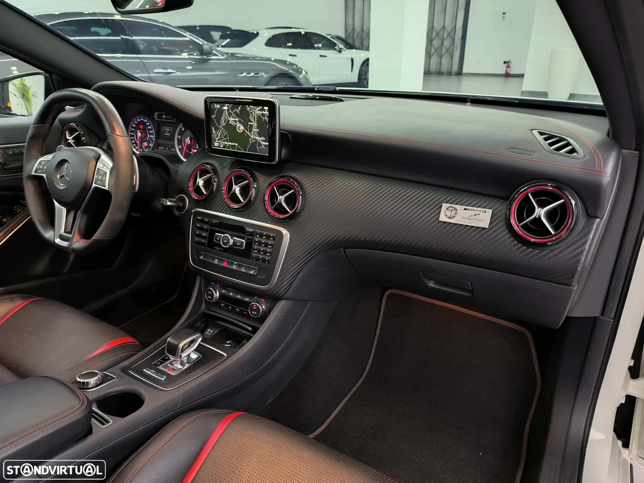 Mercedes-Benz A 45 AMG 4Matic Speedshift 7G-DCT - 32
