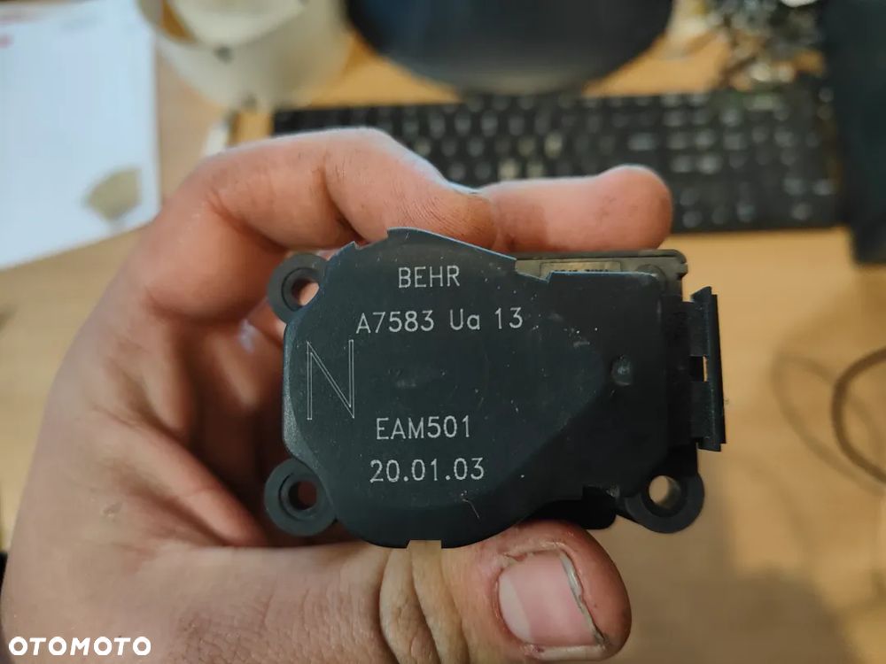 Silniczek nagrzewncy Peugeot 307 A7583UA13 - 3