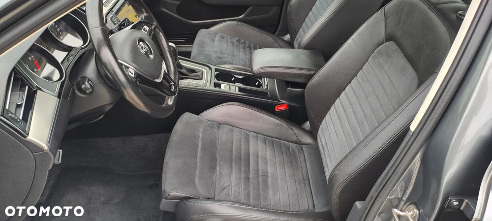 Volkswagen Passat 2.0 TDI SCR DSG Highline - 31